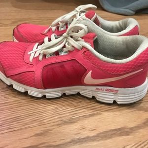 Girls/Kids Nike Dual Fusion Dark Pink Shoe